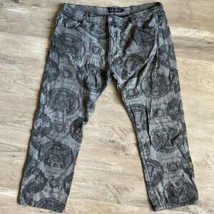 Young Rich & Famous Men's Black Geographic Print Loose Fit Jeans Sz 42 W X 30 L